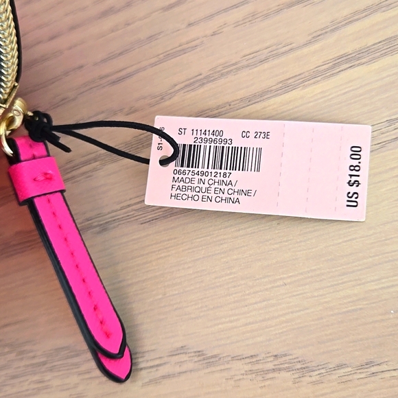 Victoria's Secret Pink and Red Heart Makeup bag - nwt - Picture 5 of 5